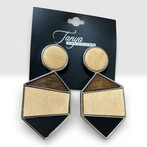 NWT Geometric wood tone dangle earrings with silver tone - Tanya Creations